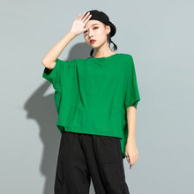 Load image into Gallery viewer, [EAM] Women Green Red Back Ruffles Split Big Size T-shirt New Round Neck Half Sleeve  Fashion Tide  Spring Summer 2020 1U507
