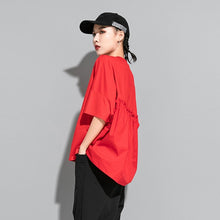 Load image into Gallery viewer, [EAM] Women Green Red Back Ruffles Split Big Size T-shirt New Round Neck Half Sleeve  Fashion Tide  Spring Summer 2020 1U507
