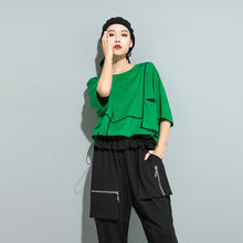 Load image into Gallery viewer, [EAM] Women Red Pocket Split Joint Big Size T-shirt New Round Neck Three-quarter Sleeve  Fashion Tide Spring Summer 2020 1U622
